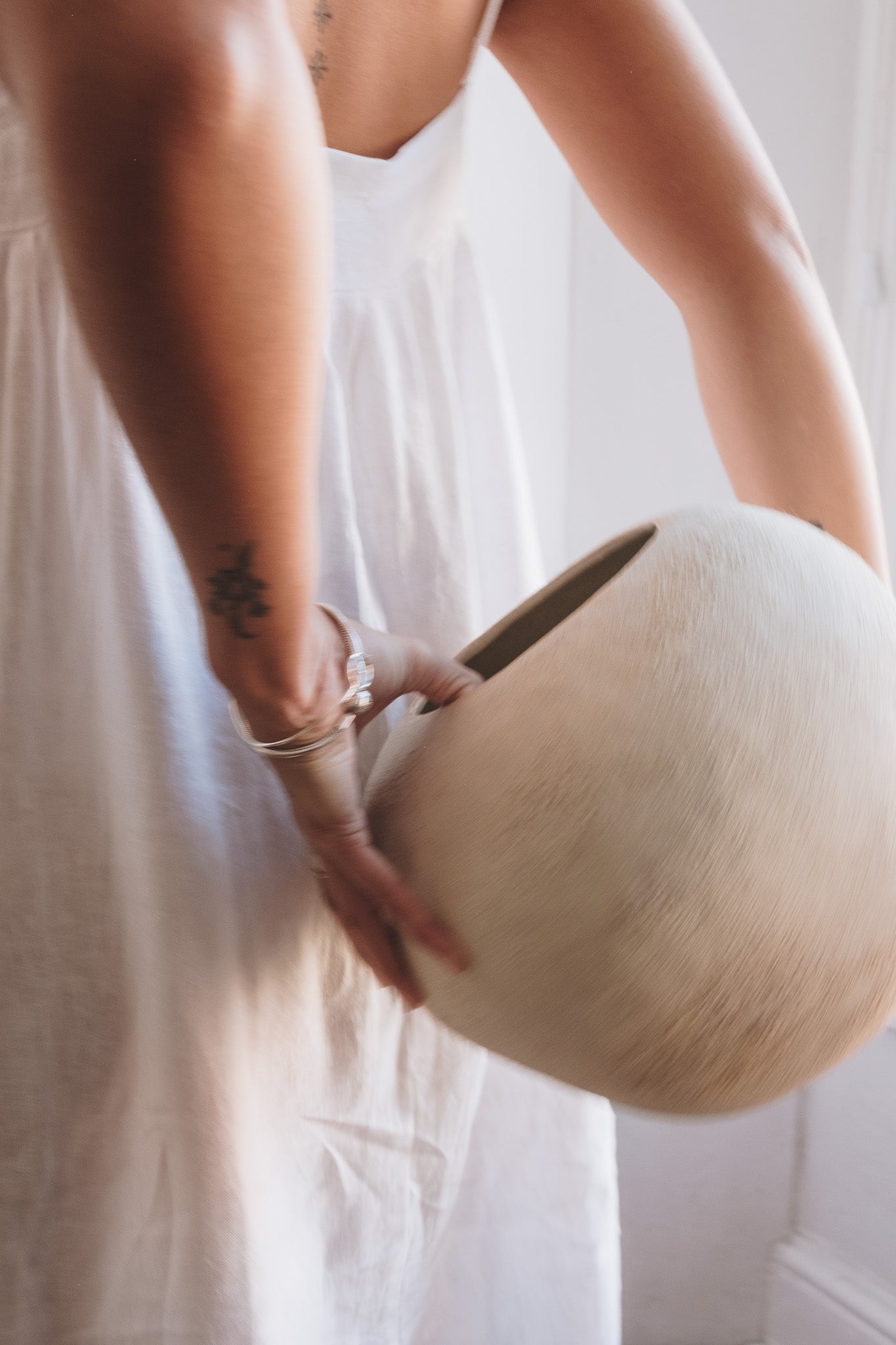 Moon Vase in White