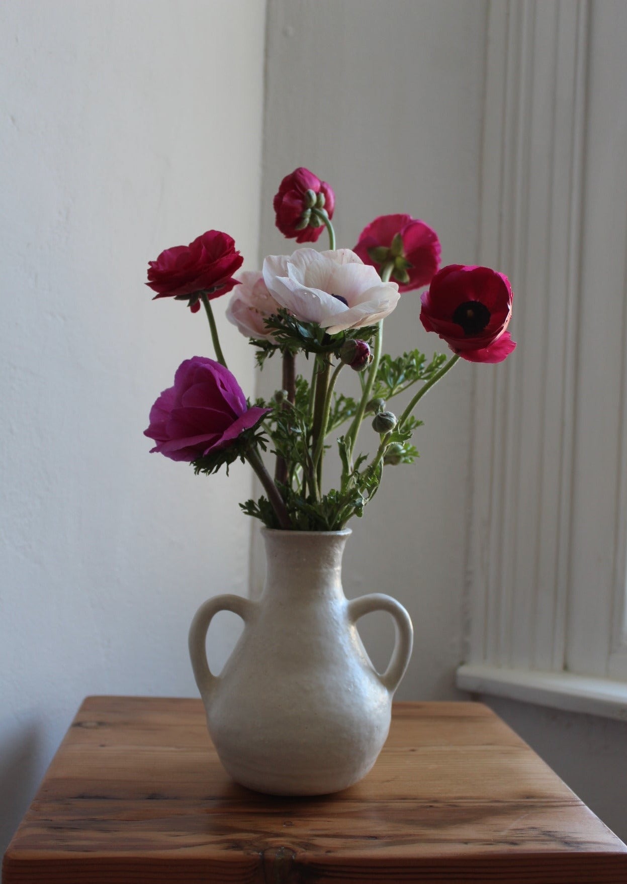 Talor Vase in White
