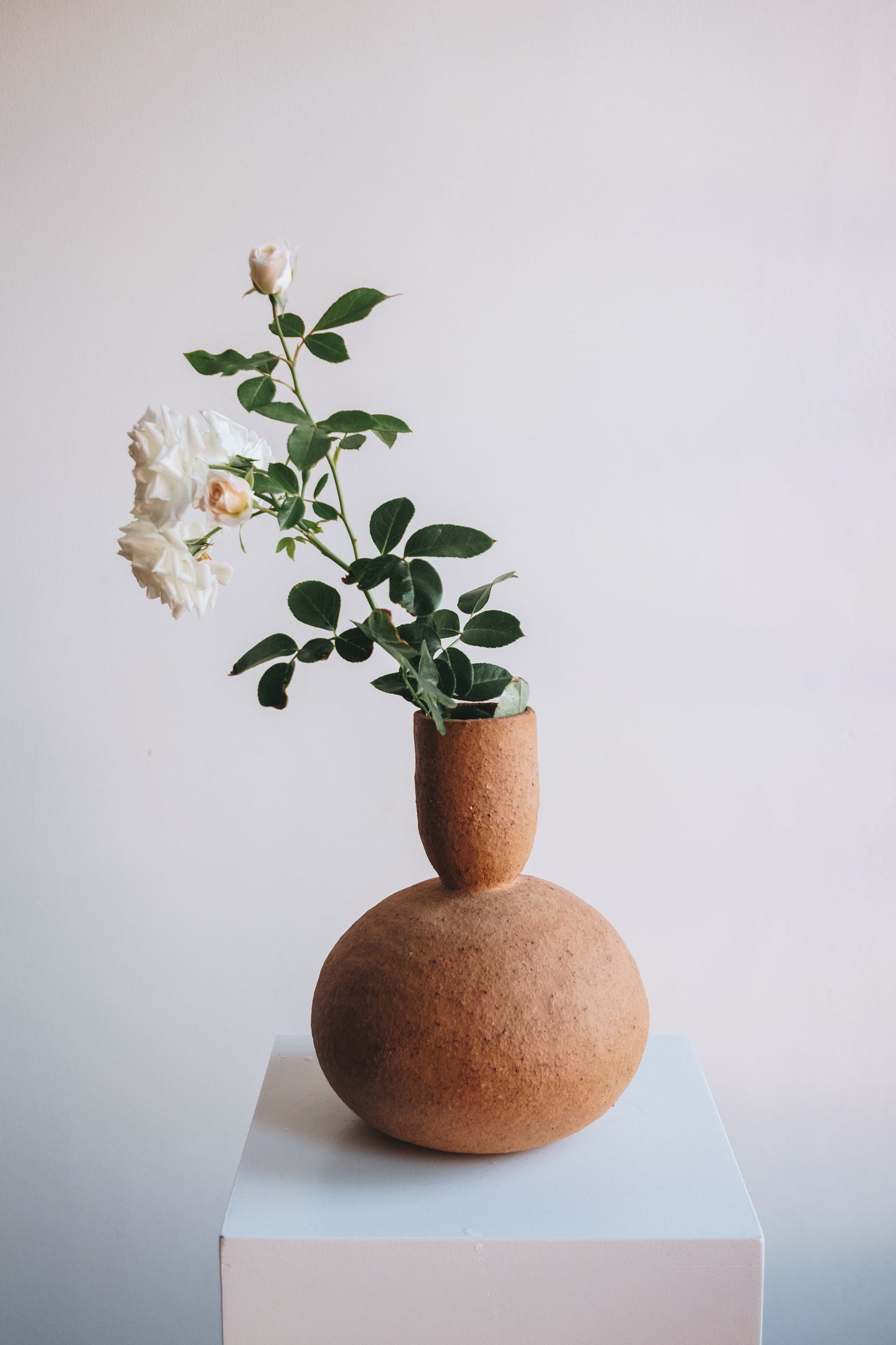 Macaroon 01 Vase in Terracotta