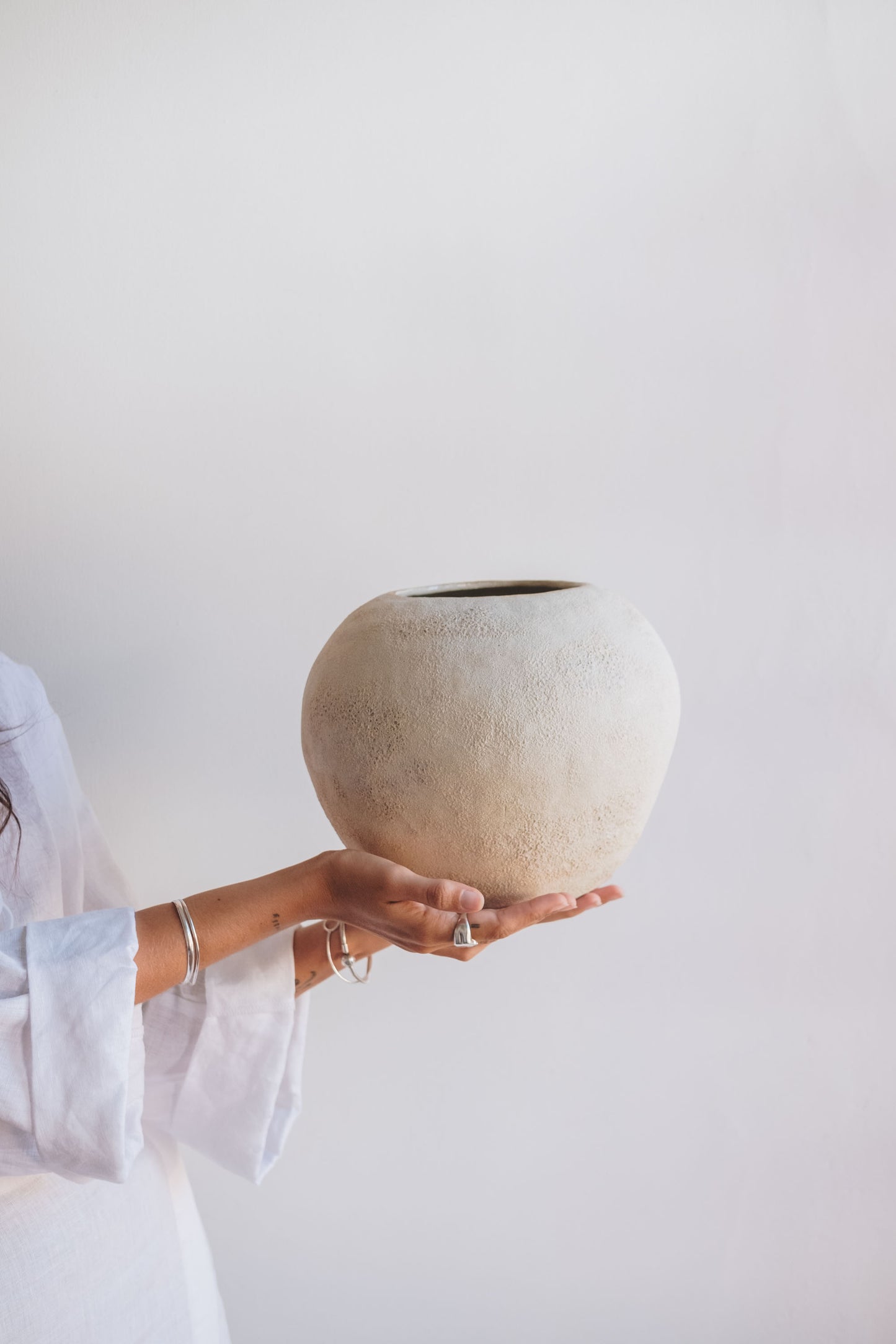 Moon Vase in White