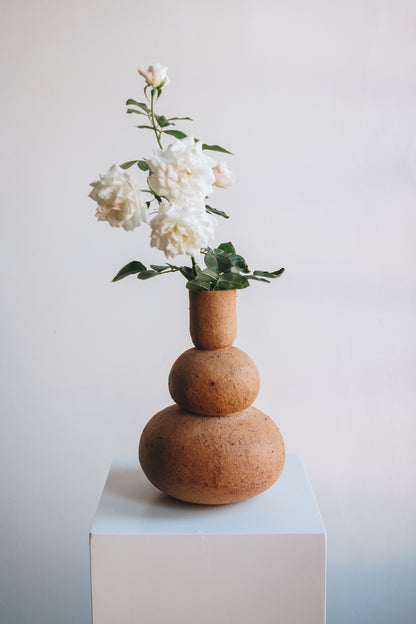 Macaroon 02 Vase in Terracotta
